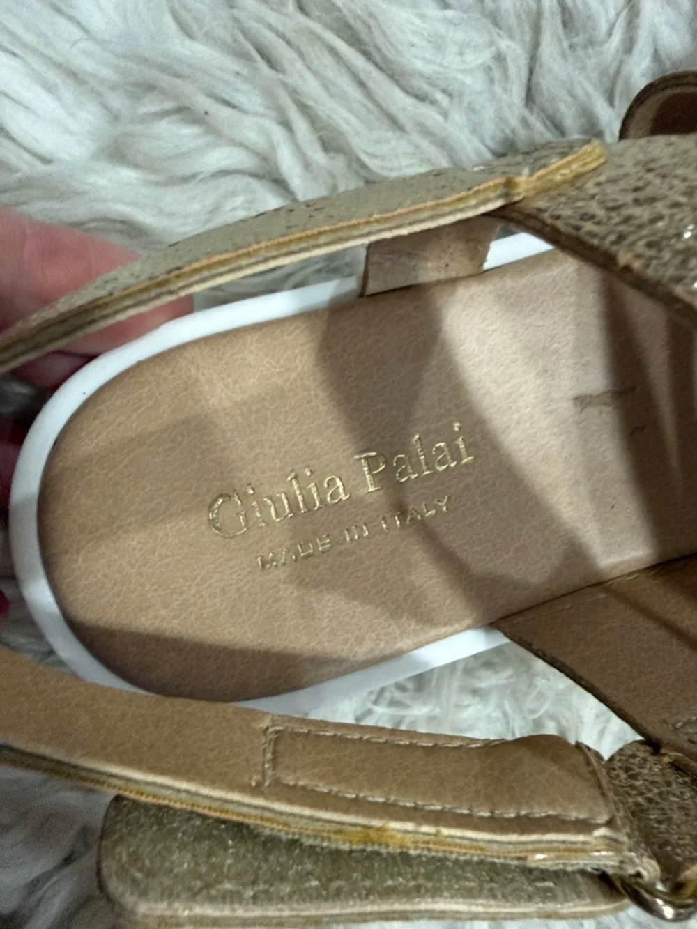 Giulia Palai Big girls' gold strappy sparkle sandals Size 5‎